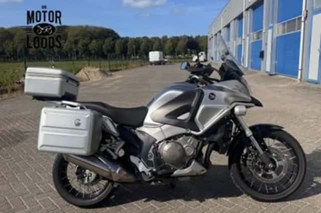 Honda VFR 1200 X Crosstourer (2014) thumbnail 4