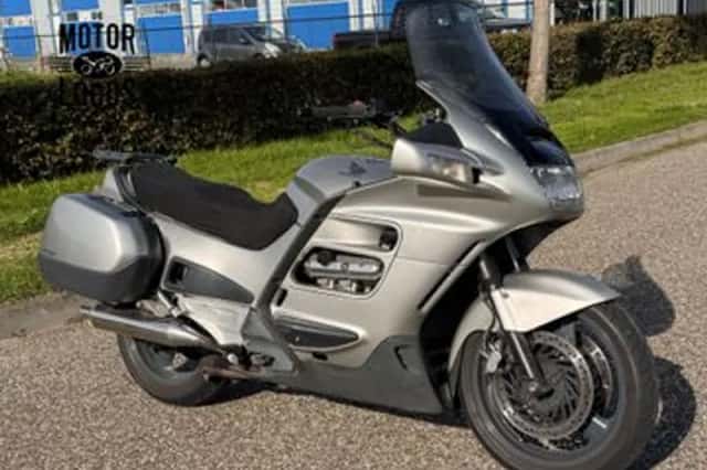 Honda ST 1100 Pan European (1992) thumbnail 1