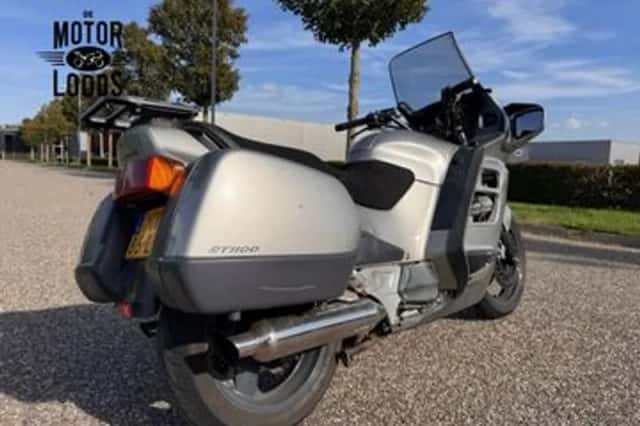Honda ST 1100 Pan European (1992) thumbnail 4