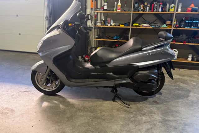 Yamaha YP 400 Majesty (2006) thumbnail 4