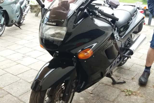 Kawasaki ZZR 1100 (1993) thumbnail 4