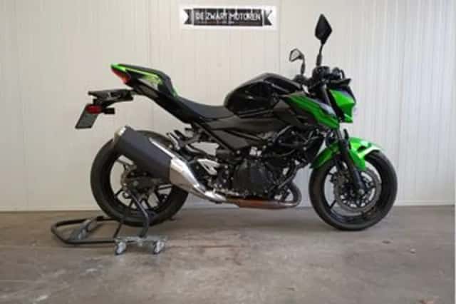 Kawasaki Z400 (2020) thumbnail 2