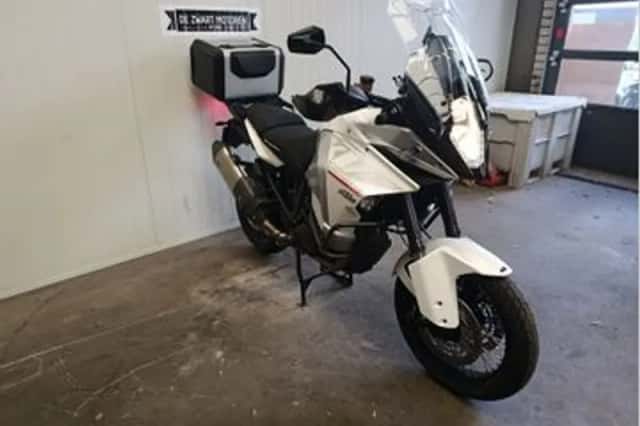 KTM 1290 Super Adventure (2015) thumbnail 3