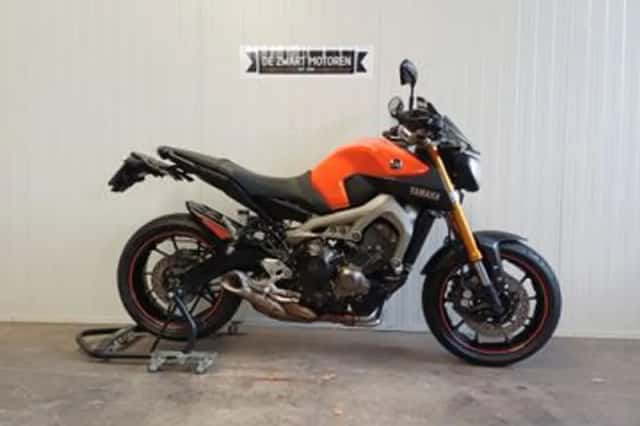 Yamaha MT-09 (2014) thumbnail 2