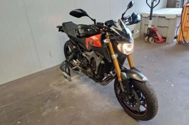 Yamaha MT-09 (2014) thumbnail 3