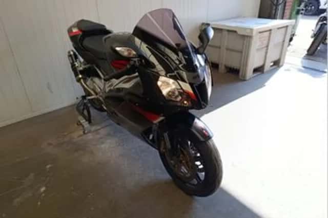 Aprilia RSV 1000 R (2004) thumbnail 3