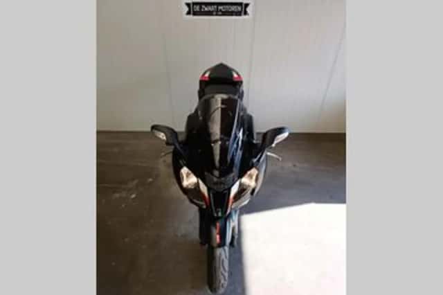 Aprilia RSV 1000 R (2004) thumbnail 5