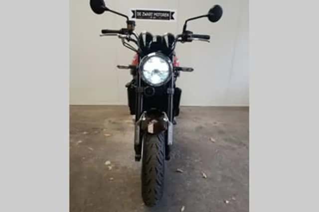 Kawasaki Z900RS (2018) thumbnail 4