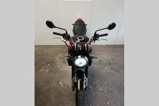 Kawasaki Z900RS (2018) thumbnail 5
