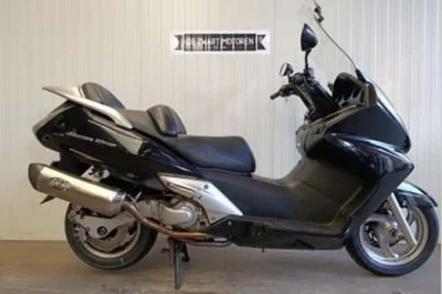 Honda FJS600 Silver Wing (2010) thumbnail 1