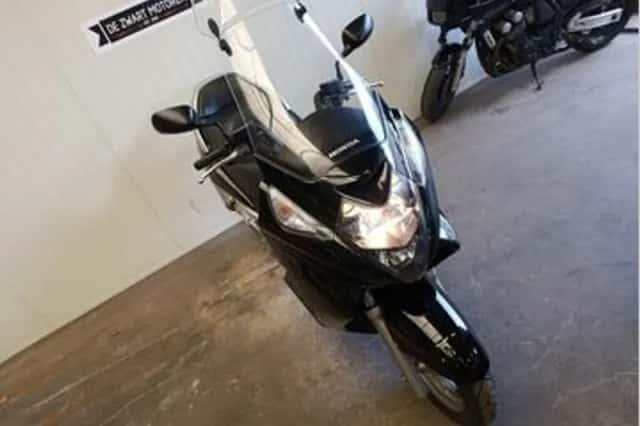 Honda FJS600 Silver Wing (2010) thumbnail 3