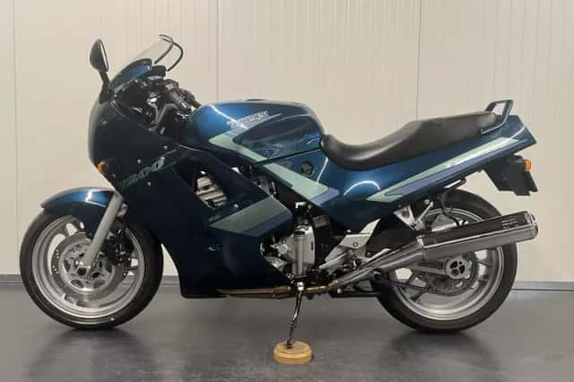 Triumph Trophy 1200 (1994) thumbnail 3