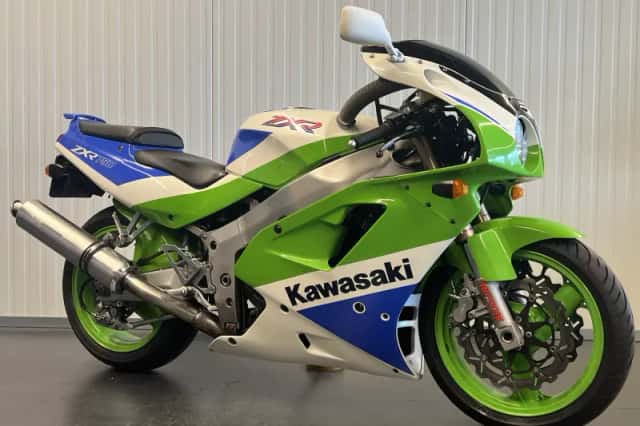 Kawasaki ZX R 750 J (1991) thumbnail 1