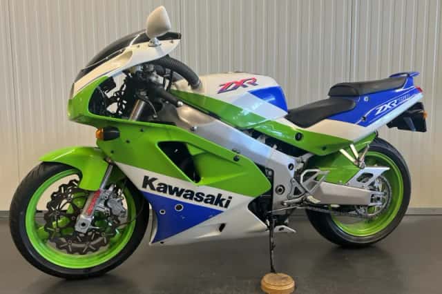 Kawasaki ZX R 750 J (1991) thumbnail 2