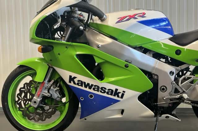 Kawasaki ZX R 750 J (1991) thumbnail 4