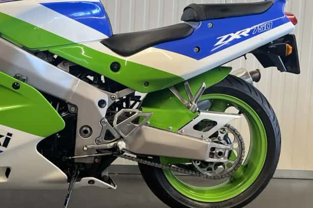 Kawasaki ZX R 750 J (1991) thumbnail 5