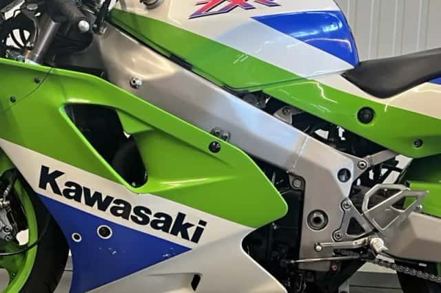 Kawasaki ZX R 750 J (1991) thumbnail 6