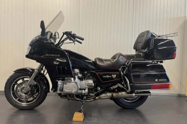 Honda GL 1200 GOLD WI (1985) thumbnail 3