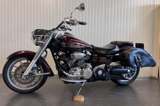 Yamaha XV Midnight Star (2006) thumbnail 2