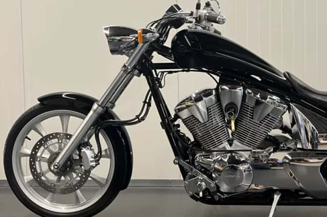 Honda VT1300CX (2010) thumbnail 5