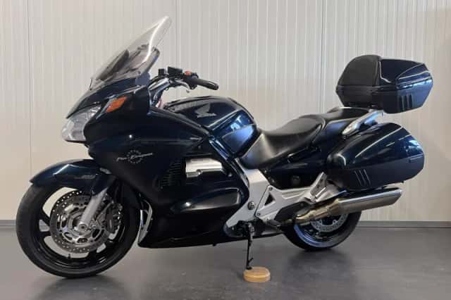 Honda ST 1300 PAN European (2002) thumbnail 2