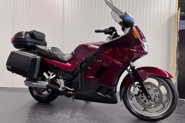 Kawasaki 1000 GTR (1996) thumbnail 1