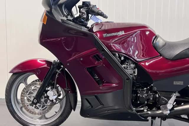 Kawasaki 1000 GTR (1996) thumbnail 4