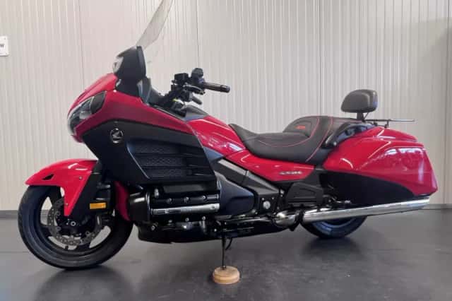 Honda GL 1800 Goldwing Bagger (2013) thumbnail 2