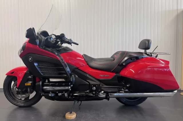 Honda GL 1800 Goldwing Bagger (2013) thumbnail 3