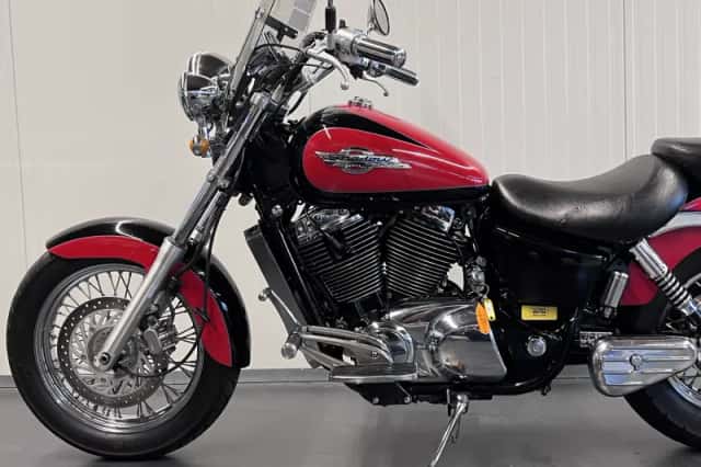 Honda VT 1100 (1995) thumbnail 4