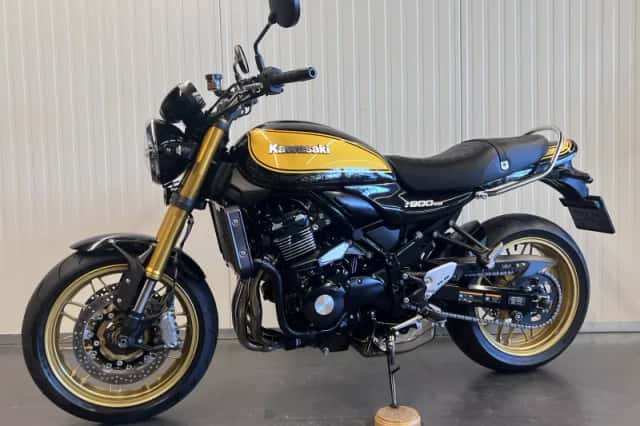 Kawasaki Z900RS (2022) thumbnail 2