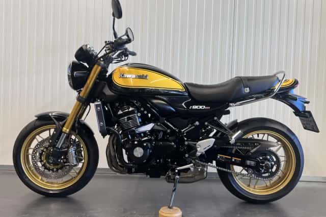 Kawasaki Z900RS (2022) thumbnail 5