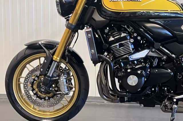 Kawasaki Z900RS (2022) thumbnail 6