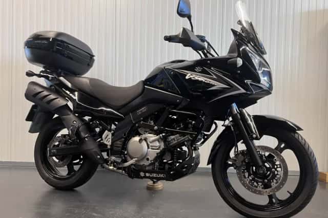 Suzuki V-Strom (2010) thumbnail 1