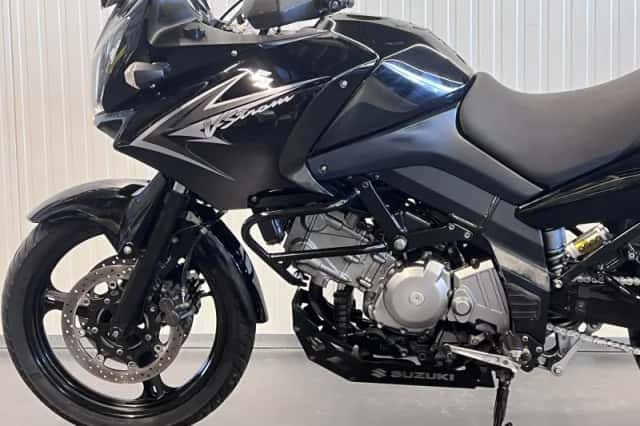 Suzuki V-Strom (2010) thumbnail 4