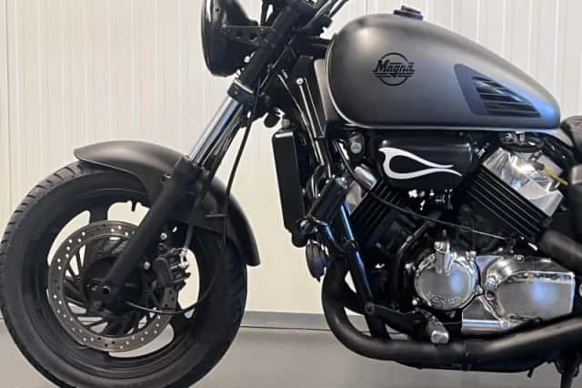 Honda VF 750 CUSTOM (1994) thumbnail 4