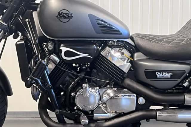 Honda VF 750 CUSTOM (1994) thumbnail 6