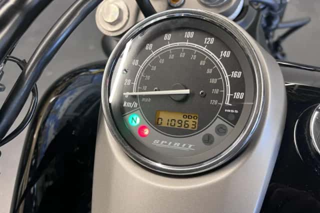 Honda VT750C2B (2011) thumbnail 2