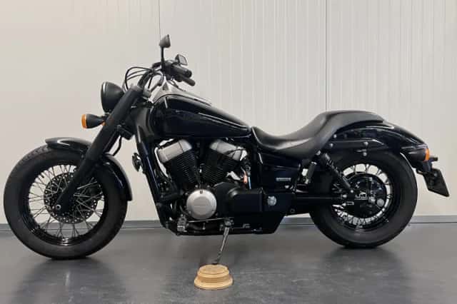 Honda VT750C2B Shadow Black Spirit (2011) thumbnail 3