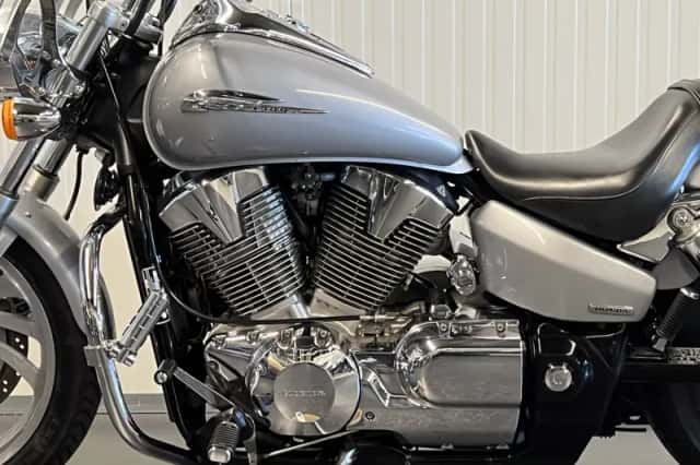 Honda VTX 1300 CUSTOM (2004) thumbnail 6