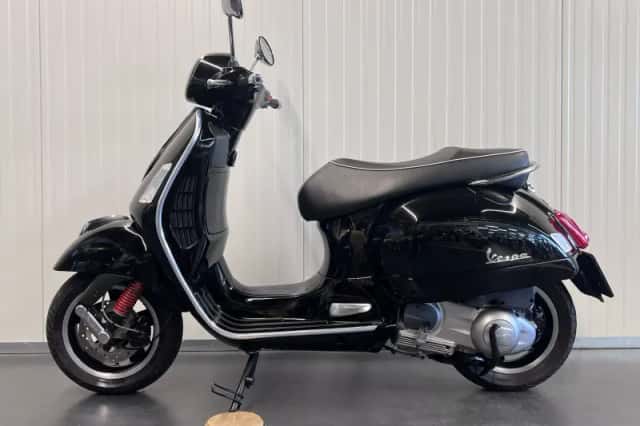 Vespa GTS 300 Super (2009) thumbnail 3