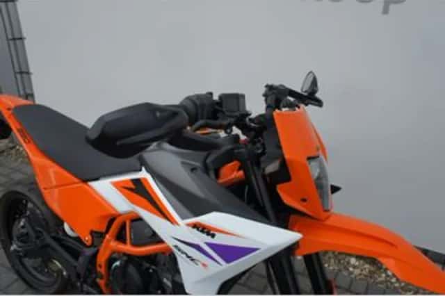 KTM SMC 390 (2026) thumbnail 4