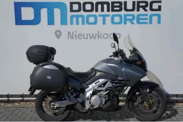 Suzuki V-Strom (2002) thumbnail 1