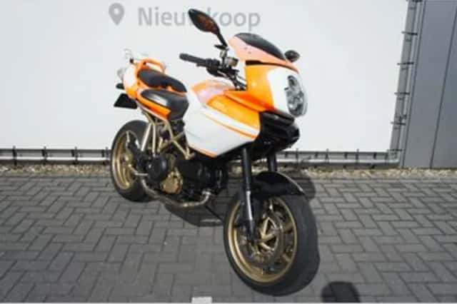 Ducati 1000 DS Multistrada (2006) thumbnail 3