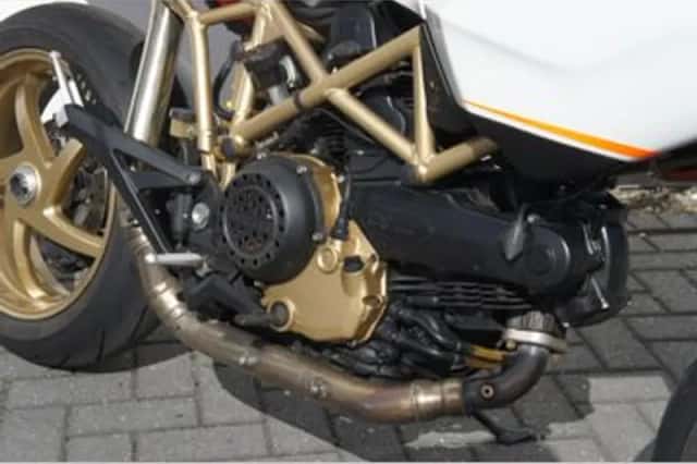 Ducati 1000 DS Multistrada (2006) thumbnail 6