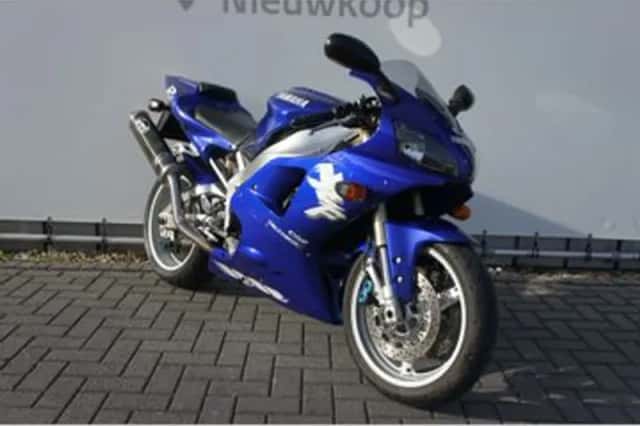Yamaha R1 (1998) thumbnail 2