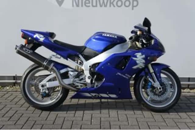 Yamaha R1 (1998) thumbnail 4