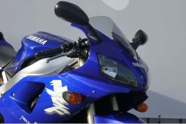 Yamaha R1 (1998) thumbnail 6