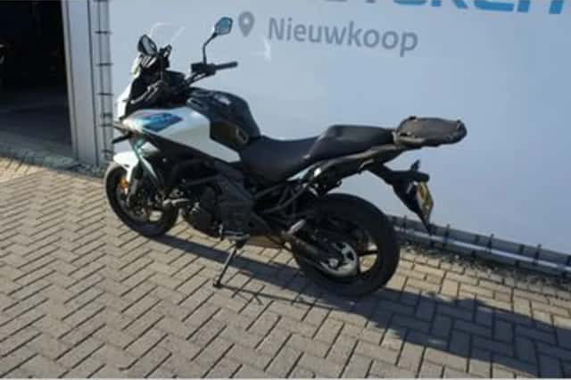 Kawasaki Versys 650 (2026) thumbnail 6