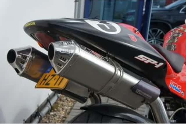 Honda VTR 1000 SP 1 (2000) thumbnail 2